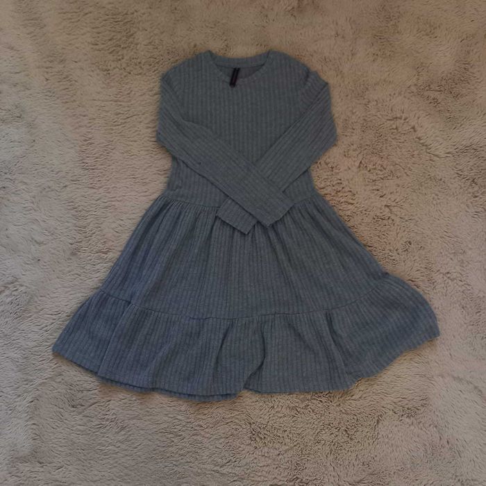 Sukienka Reporter dzianinowa 146