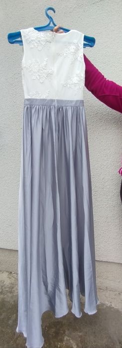 Вечірня атласна сукня з паєтками та бісером