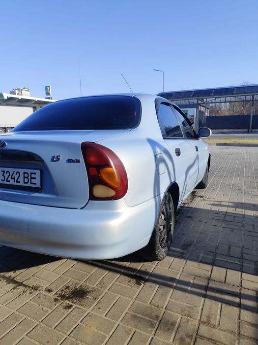 Продам Daewoo Lanos с кондиционером, гур, 1.5 двигатель,