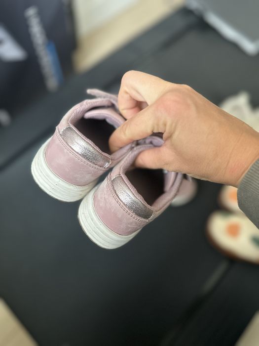 Взуття Clarks,Next дівчинка 25-26