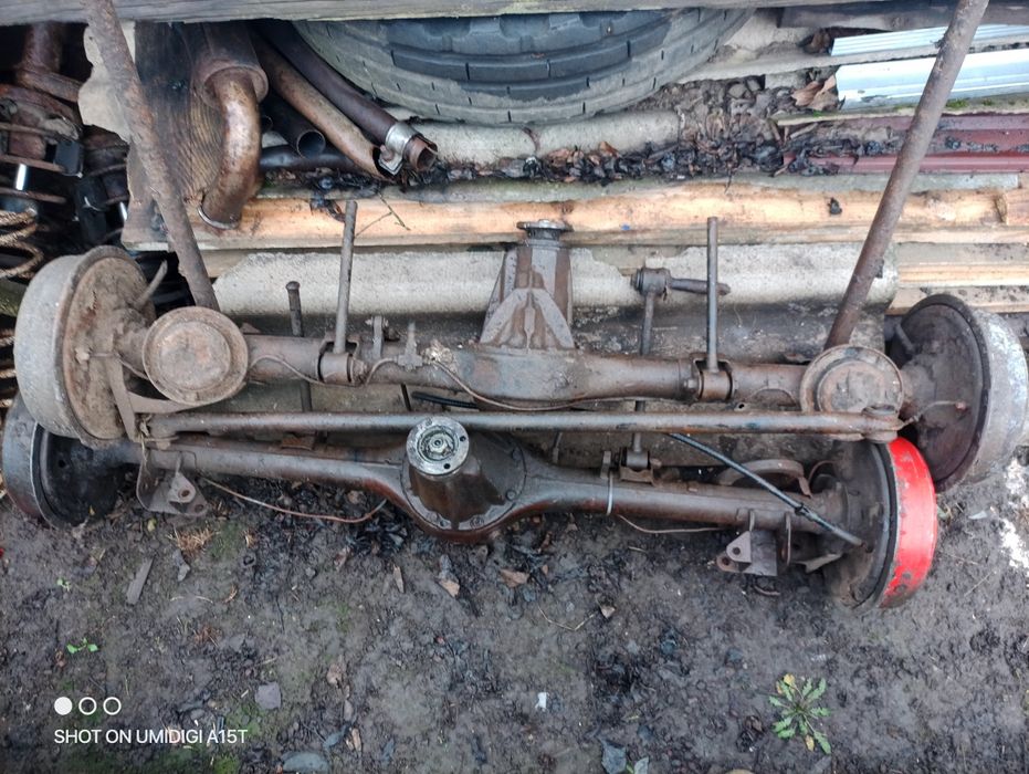 Продам задній міст ваз також ще є стартер робочий ступеці рульова коло