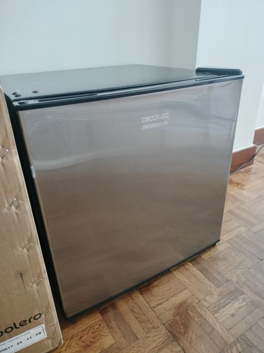 Frigo-Bar Mini-bar Frigorífico Cecotec GrandCooler 2000 Inox Preto  Novo Embalado Selado Por abrir