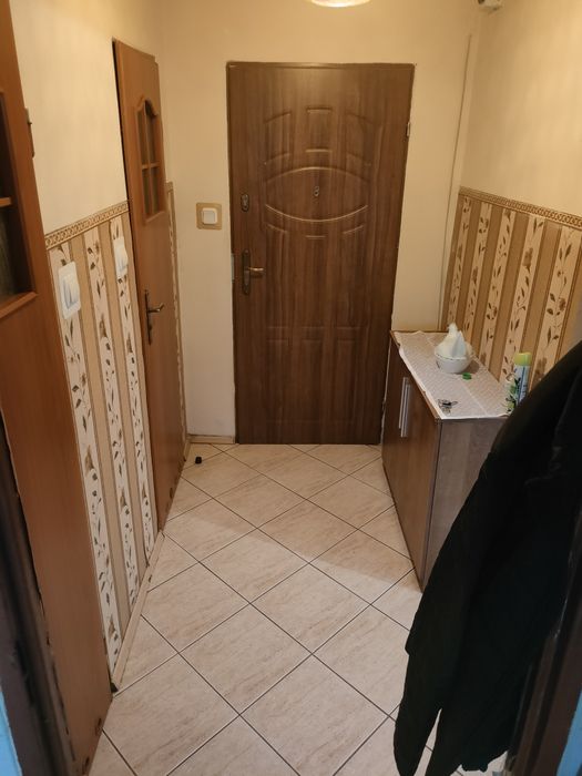 Bez czynszowe mieszkanie w blok 1 piętro,2 pokoje,balkon, piwnica