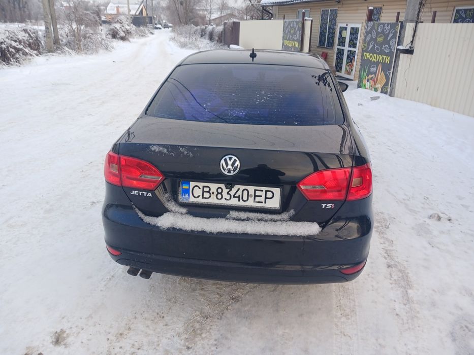 Продам Volkswagen Jetta 2011