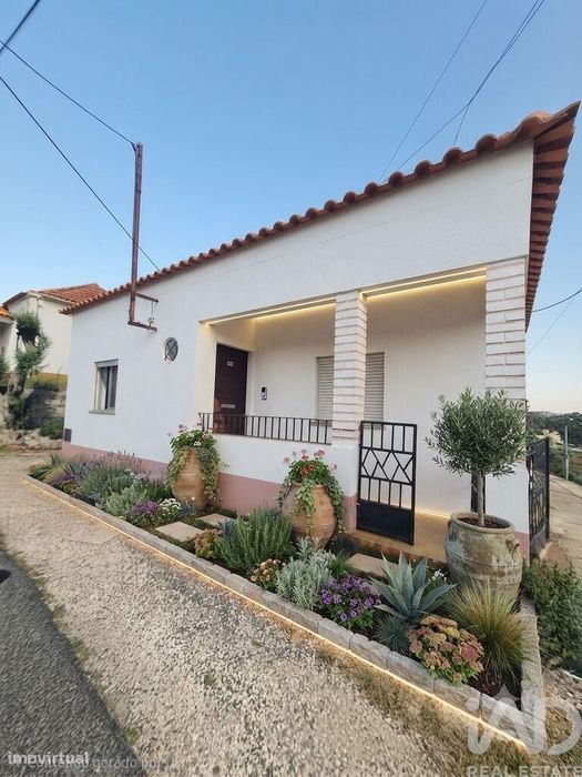Casa / Villa T2 em Leiria, Pousos, Barreira e Cortes de 66,00 m2