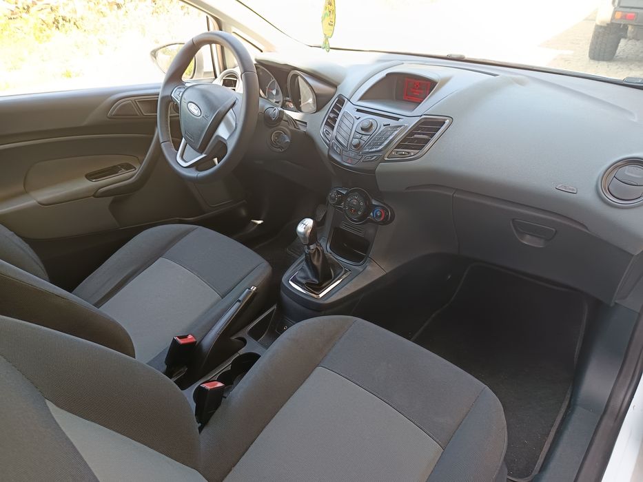 Ford fiesta comercial