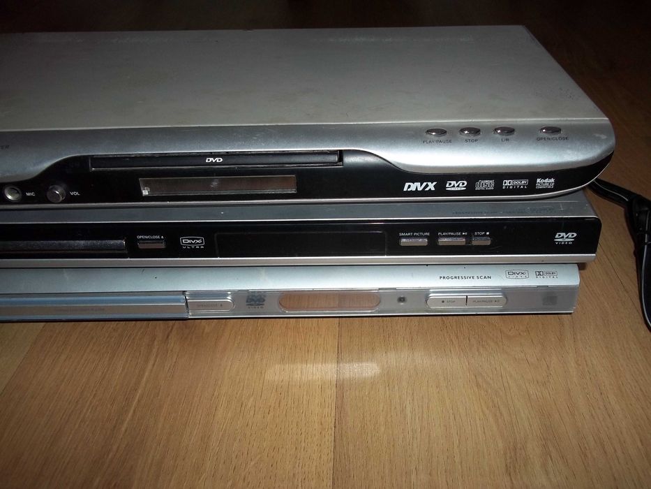 DVD плеер philips.