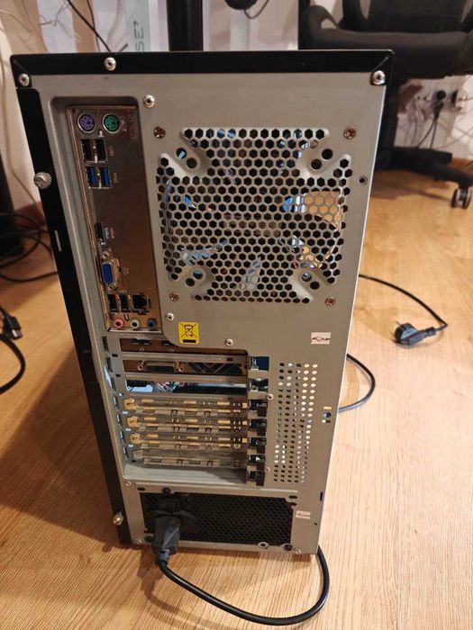 Komputer i7 4790/16GB/RX 580 8GB