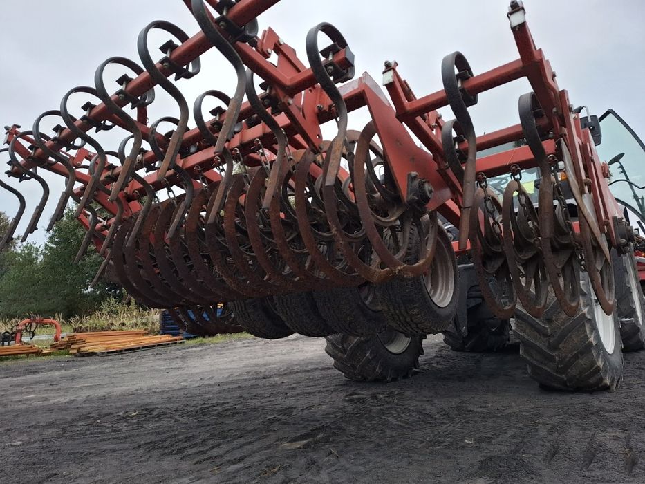 Wał zagęszczający na przód agregat uprawowy 3 m