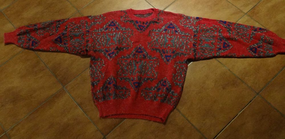 Sweter męski - czerwony we wzory