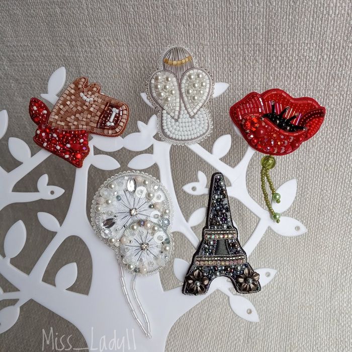 Брошь из бисера (ручная работа)