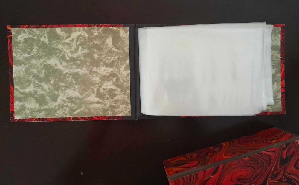 Álbum antigo de Fotografias / Arquivador de Fotos