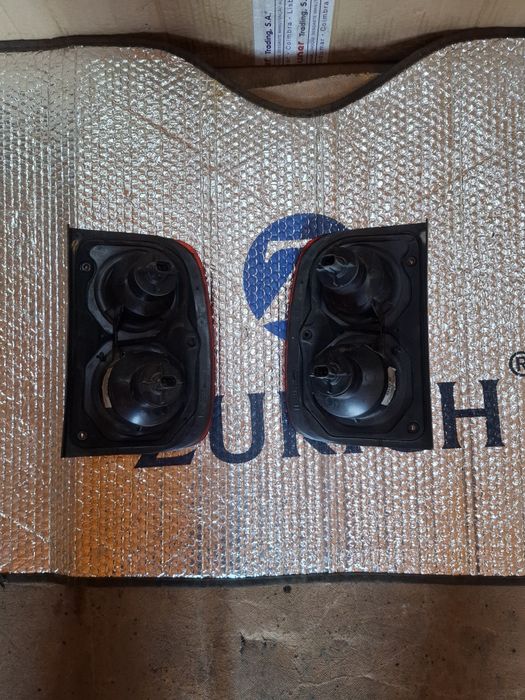 2 Farolins tras Originais  esq° e Drt° Land rover frilanderR FriLander