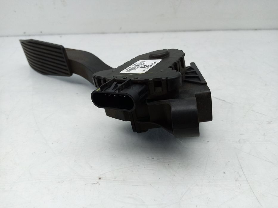 Pedal do acelerador OPEL Meriva B