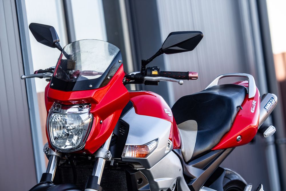 Suzuki GSR 400 з Японії