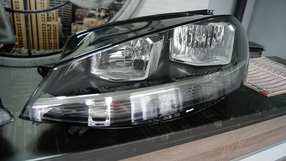 VW Volkswagen Golf VII 7 LIFT FL lampa PRAWA LEWA reflektor  LED 17-
