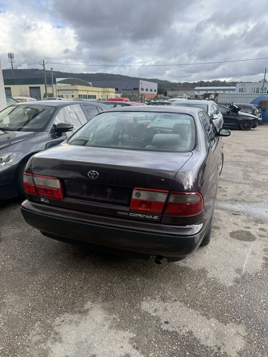 Toyota Carina E (peças)