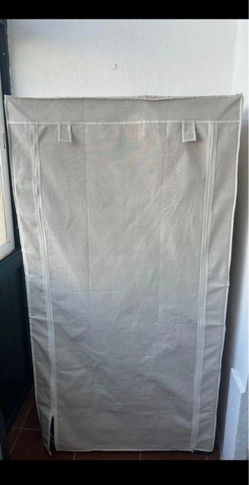 Armário/ Roupeiro portátil para arrumação