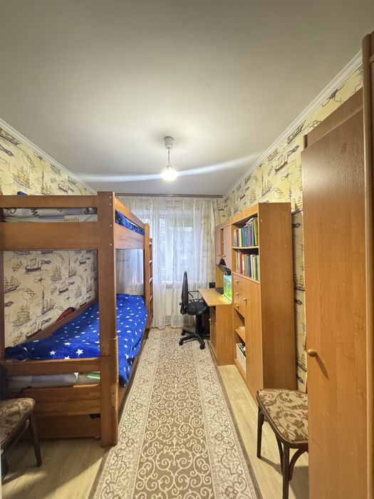 Продам 3-х кімнатну квартиру