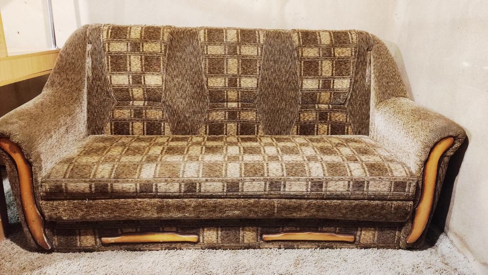 Диван в доброму стані. Перевозка