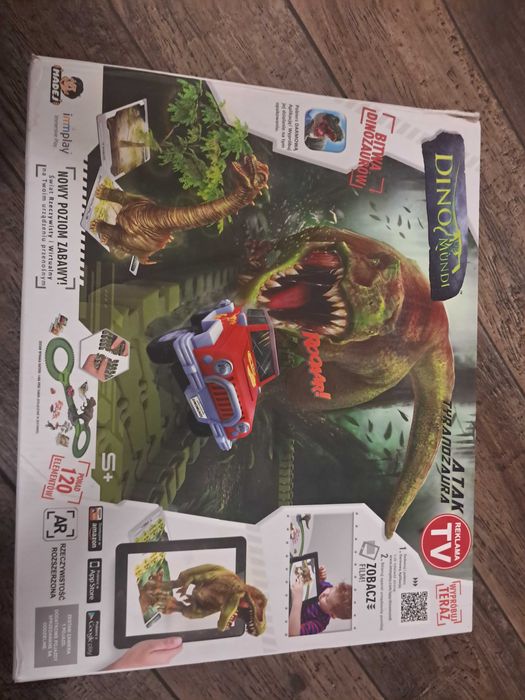 DINO  mundi tor  atak  TYTANOZAURA