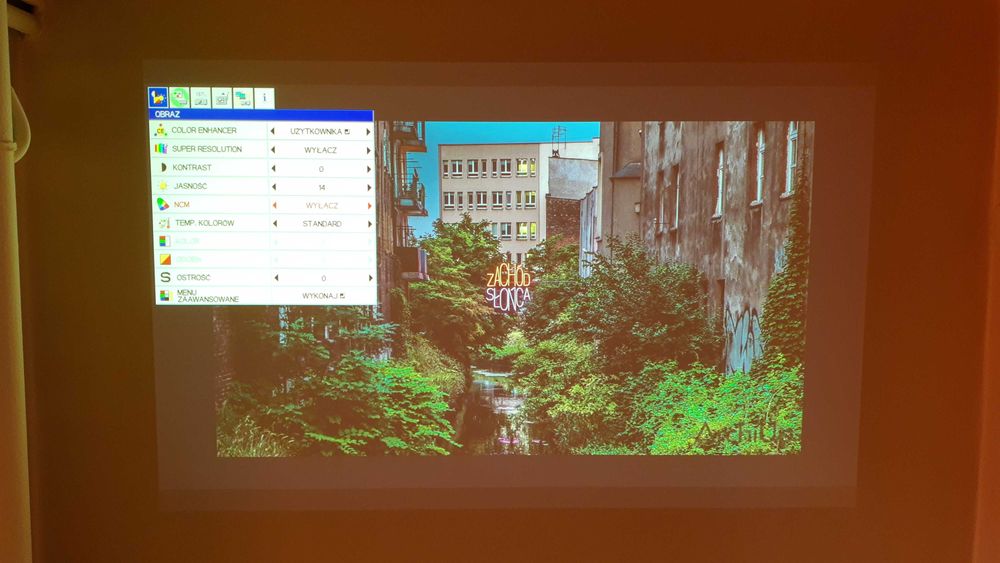 Projektor Mitsubishi UL7400U