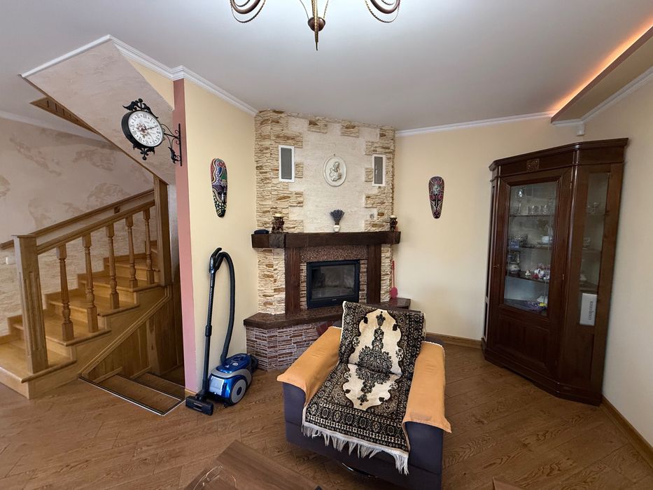 Продаж будинку по вулиці Романця.