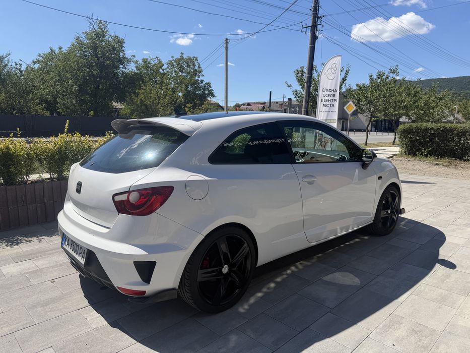 Seat Ibiza Bocanegra (лімітована та спортивна модифікація хетчбека)