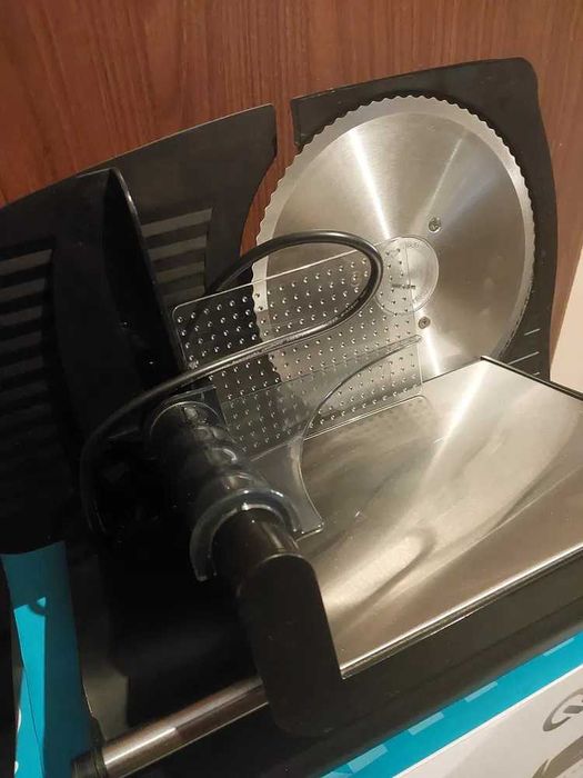 (928/24) Krajalnica Qilive Food Slicer Q.5734