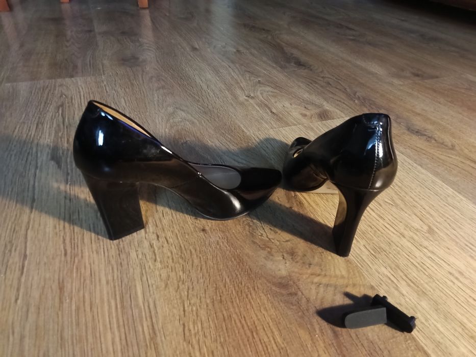 Lakierowane skorzane buty eska r.37