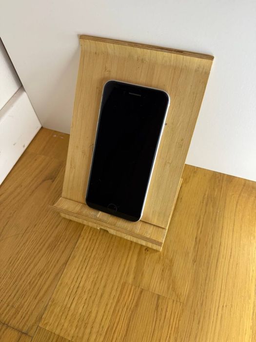 Iphone se 64gb на паролі #1338