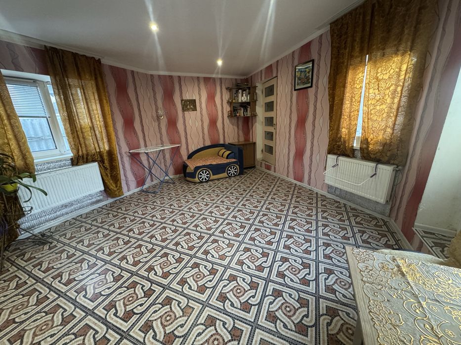 Продам чястину будинку з окремим подвірʼям