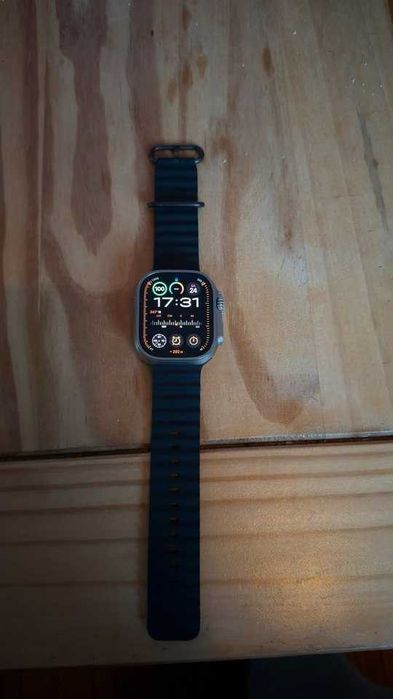 Apple Watch Ultra 2, tytan (kolor naturalny)