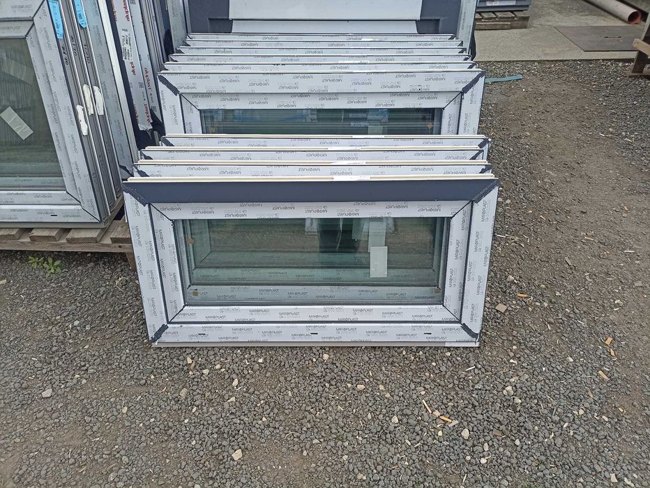 Okno pcv 100/50 antracyt