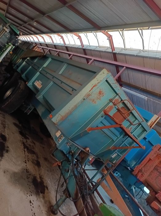 Przyczepa rolnicza skorupowa resor tandem