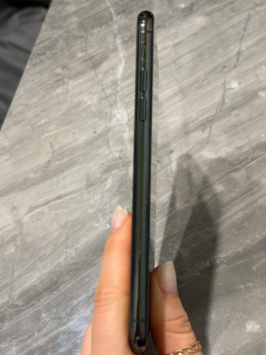 Продам iphone 11 pro max 256