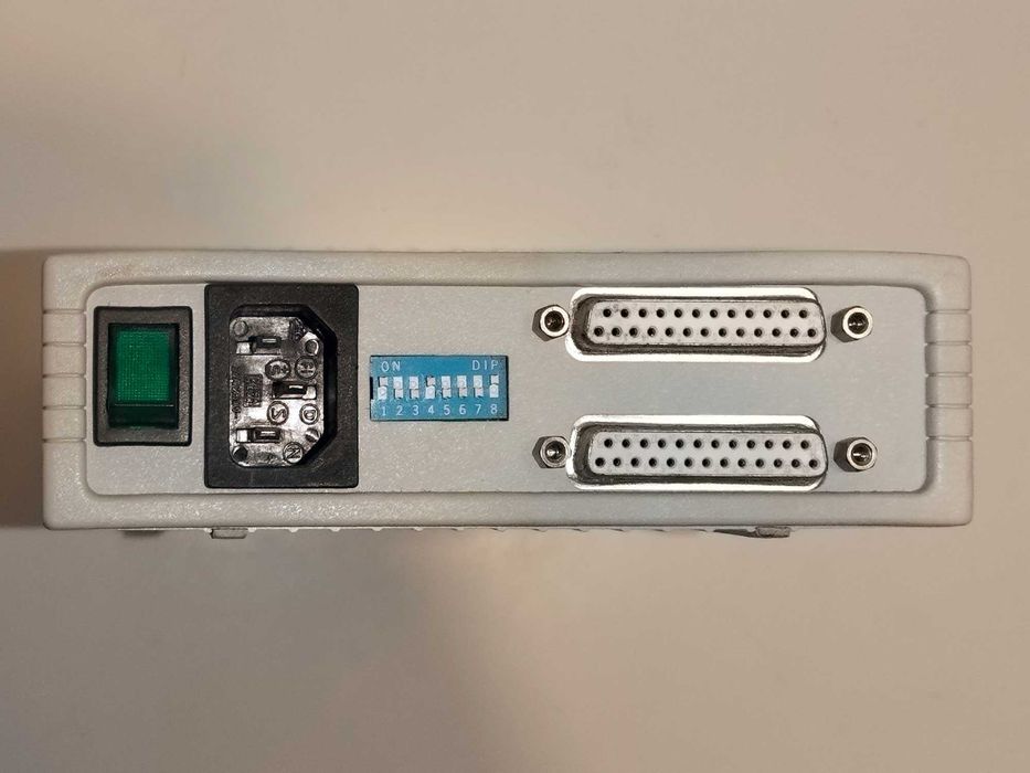 Drive de discos ópticos antiga de 128 e 230 Mb SCSI