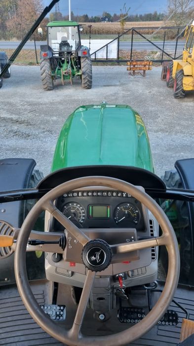 Ciagnik John Deere Model 6530