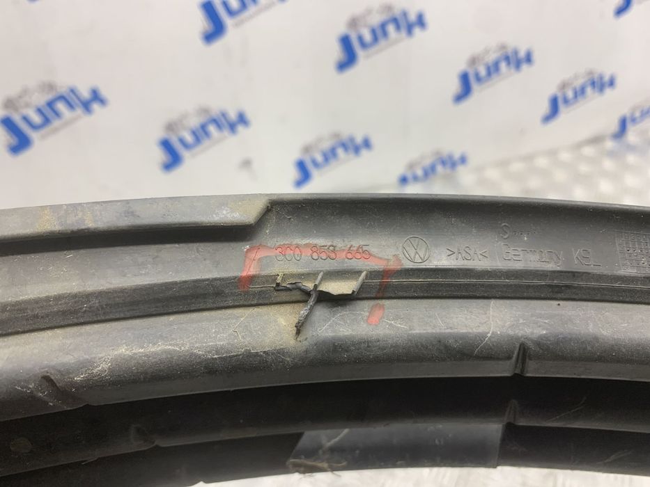 Решетка  бампера левая 3C08536659B9 для Volkswagen Passat B6