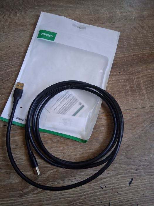 Nowy czarny  kabel USB