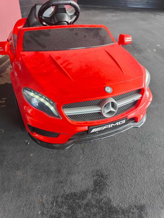 Carro elétrico para crianças de + 3 anos Mercedes-Benz AMG GTR com bateria e comando