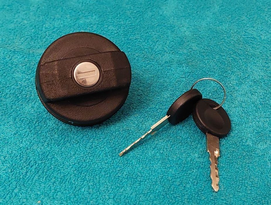 Tampa Tanque Combustível Volkswagen Audi Seat Opel + 2 chaves