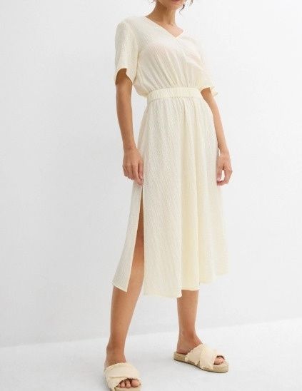 B.P.C sukienka midi ecru z krepy r.44