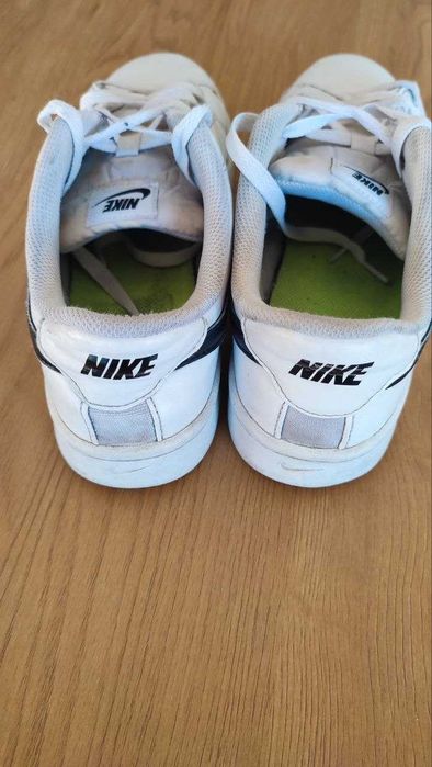 Nike Court Royale 2 Brancas DH3160-101