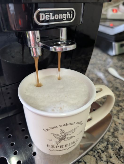 De'Longhi Magnifica S – Café em Grão, Cremoso e Perfeita para Galões/Cappuccino
