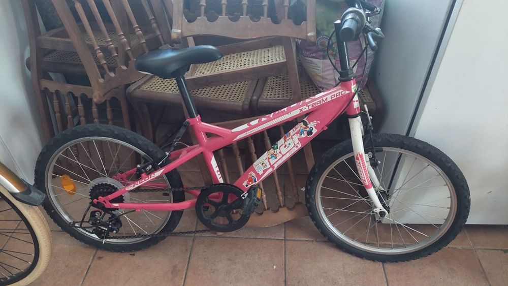 Bicicleta de menina do el corte inglês