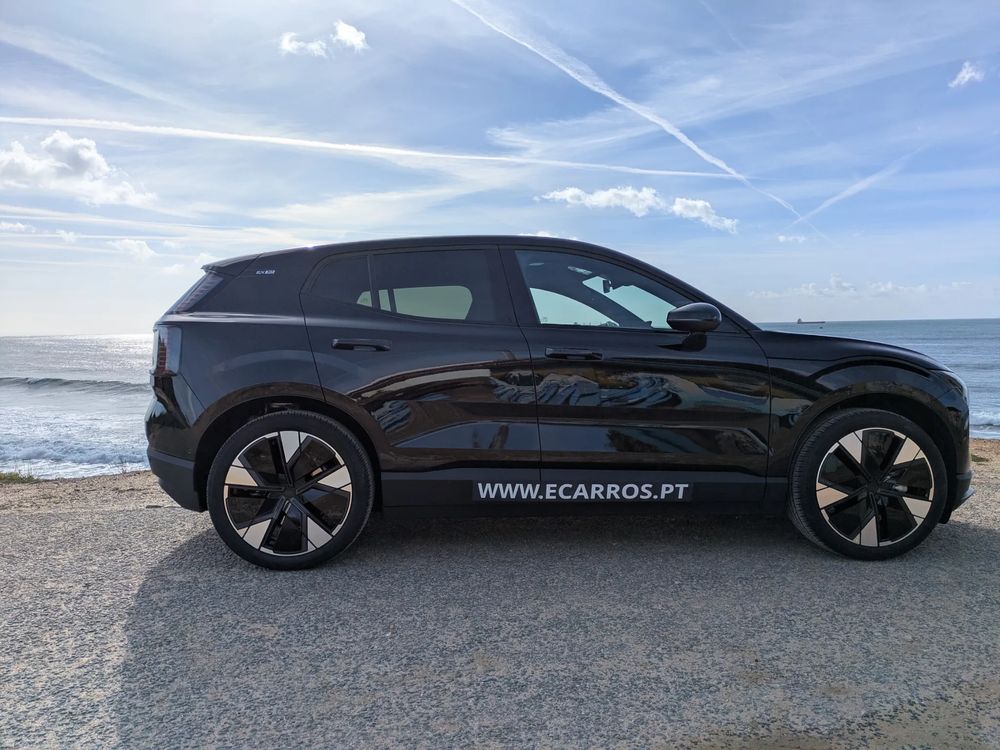 Volvo EX30 Single Motor Extended Range RWD Ultra