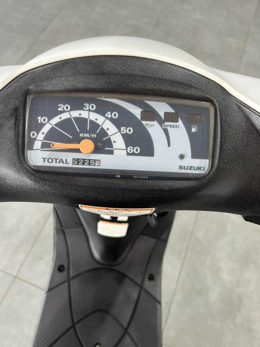 Скутер Suzuki Lets 3