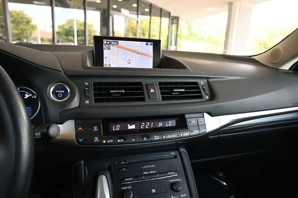Lexus CT 200h      2017