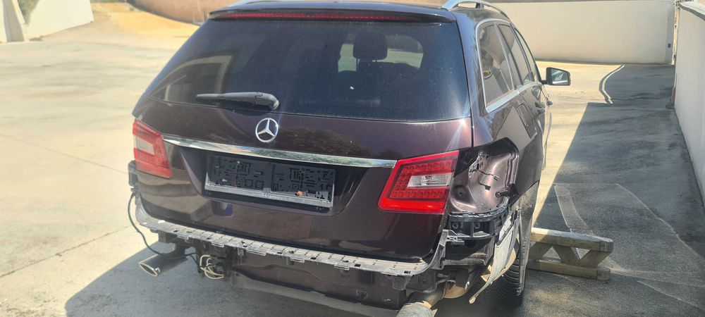 Mercedes Benz W212 Acidentado